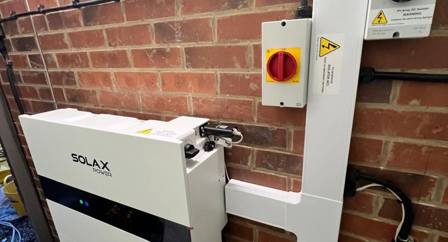 Solar Panels With Battery Storage, Leeds