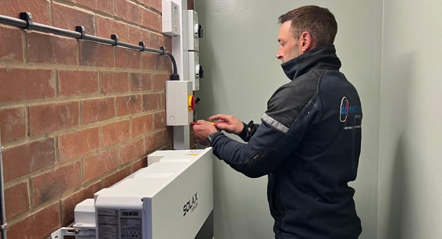 Solar Panels With Battery Storage, Leeds