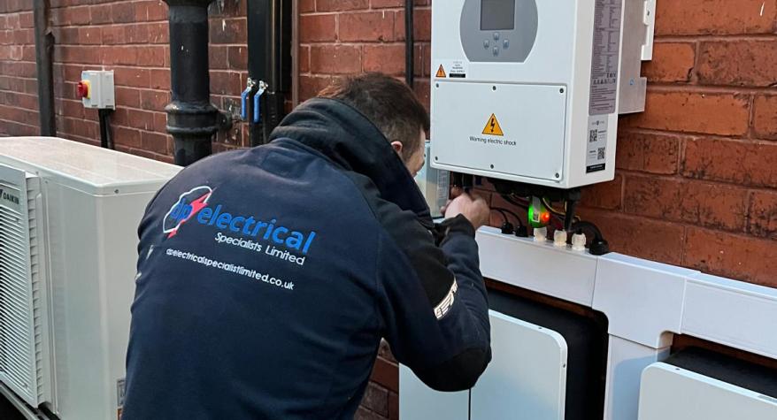 Solar PV & Battery Storage in Leeds