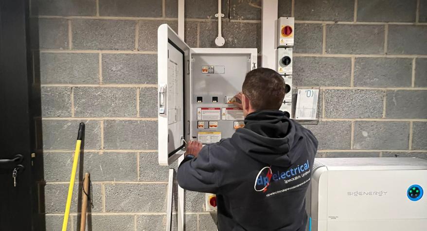 Solar PV & Battery Storage, Leeds