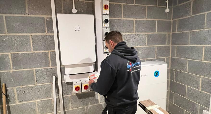 Solar PV & Battery Storage, Leeds