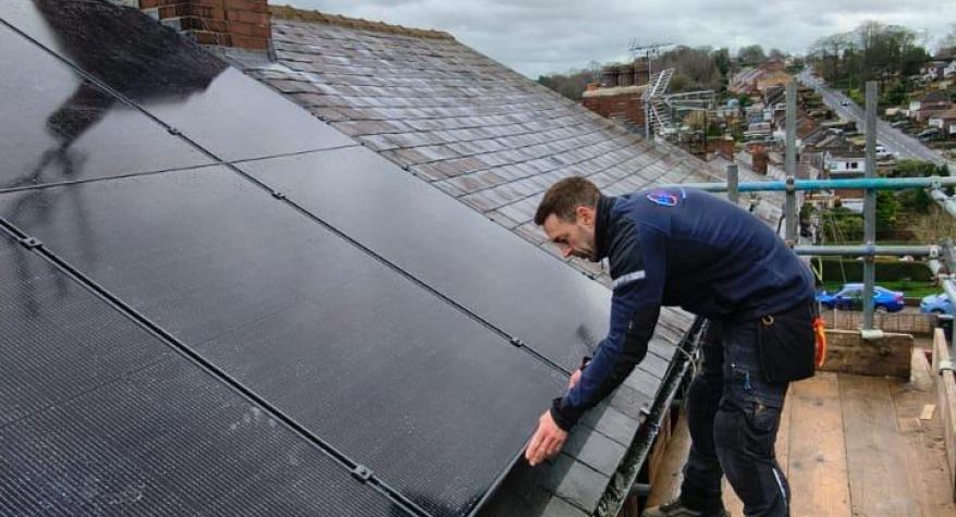 Solar Panels With Battery Storage, Leeds