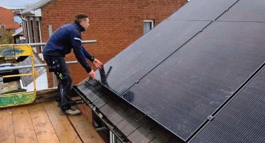 Solar Panels With Battery Storage, Leeds