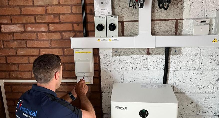 Solar Panels With Battery Storage, Leeds