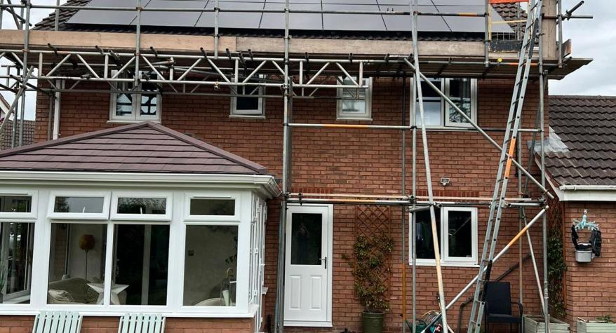 Solar Panels With Battery Storage, Leeds