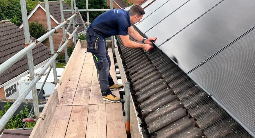 Solar Panels With Battery Storage, Leeds