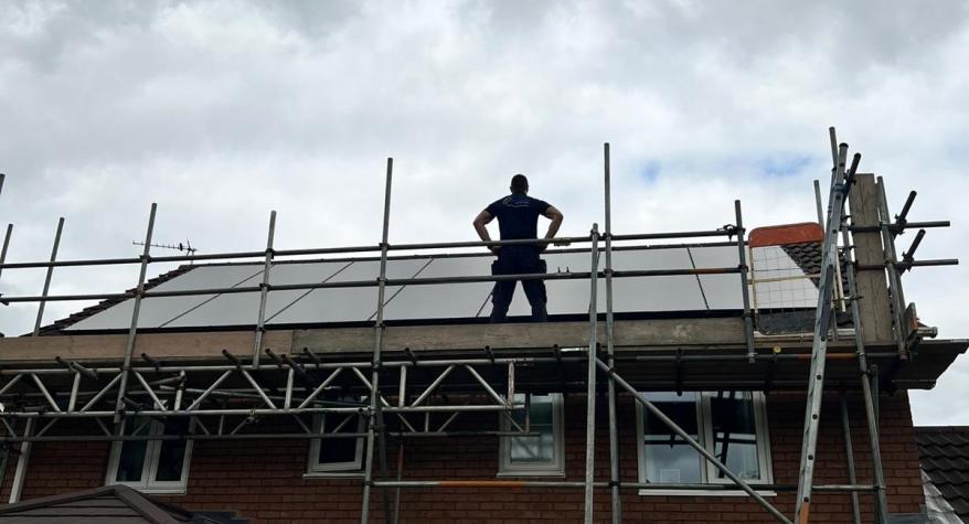 Solar Panels With Battery Storage, Leeds